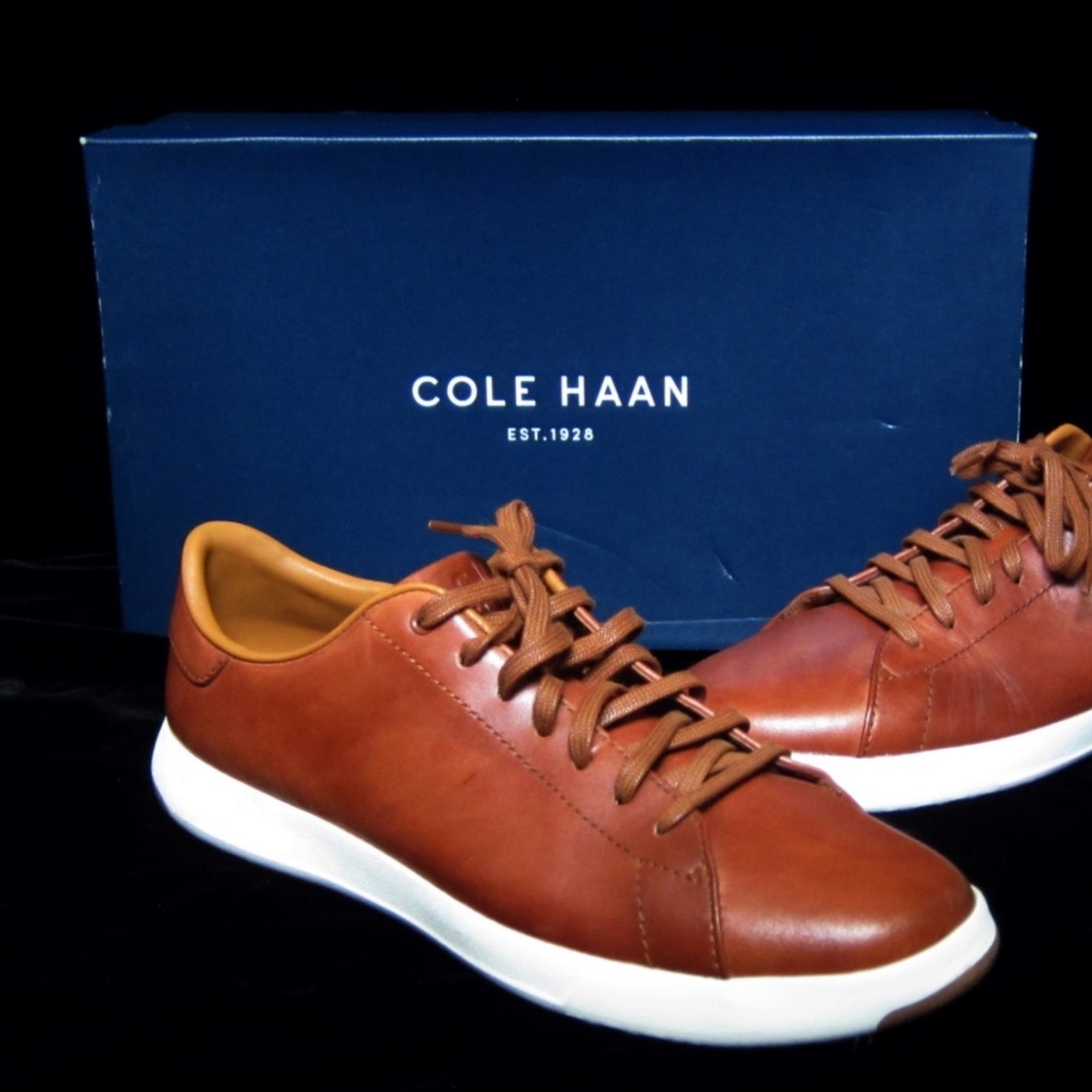 COLE HAAN GrandPro Leather Tennis Shoe, Size 10